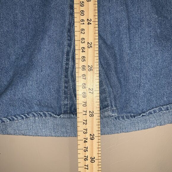 Casual Corner Annex Women’s Denim Shirt Size XL Blue Christmas Bears - Picture 5 of 6